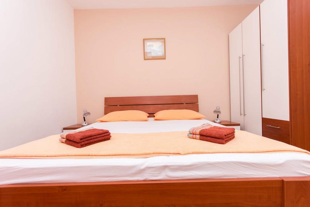 Apartments Meri Сегет-Враница Экстерьер фото