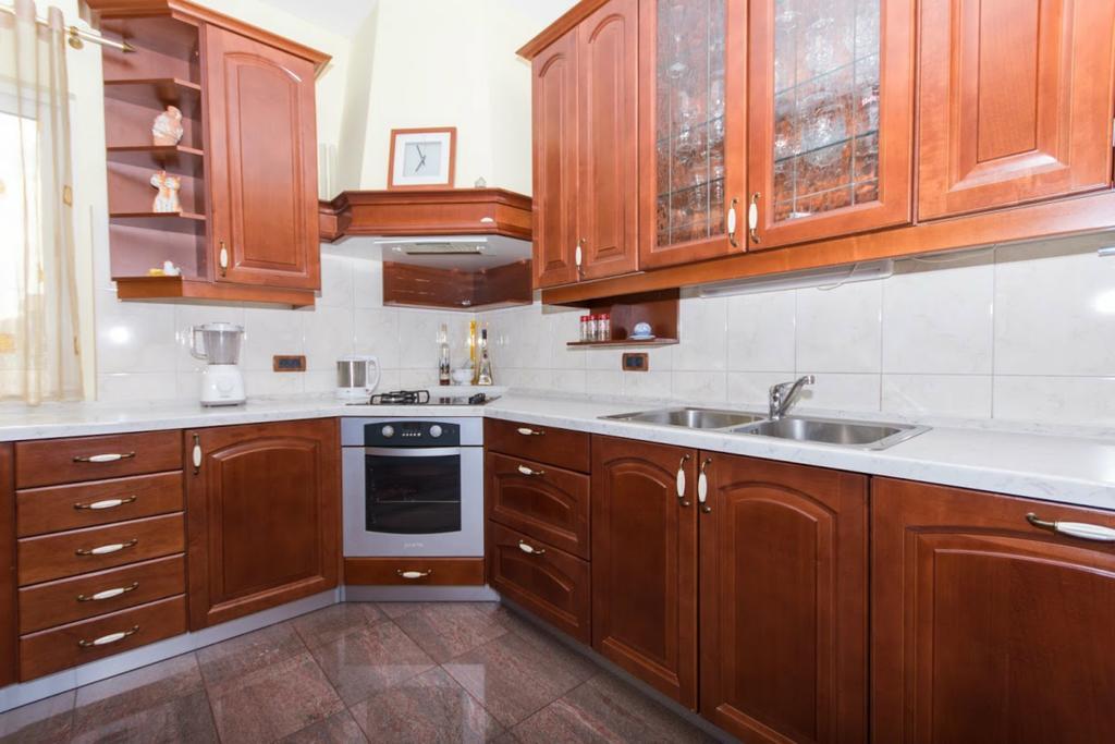 Apartments Meri Сегет-Враница Экстерьер фото