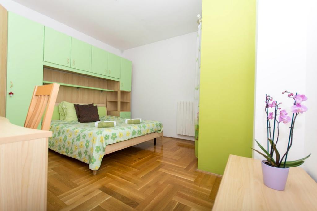 Apartments Meri Сегет-Враница Экстерьер фото