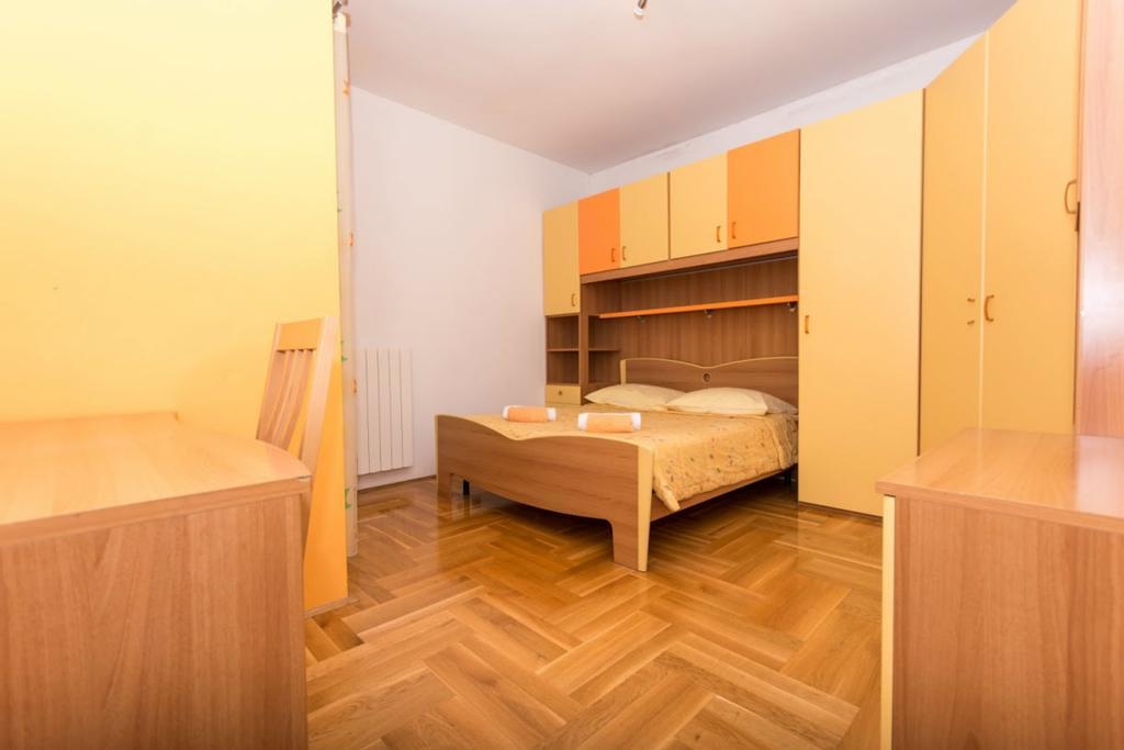 Apartments Meri Сегет-Враница Экстерьер фото